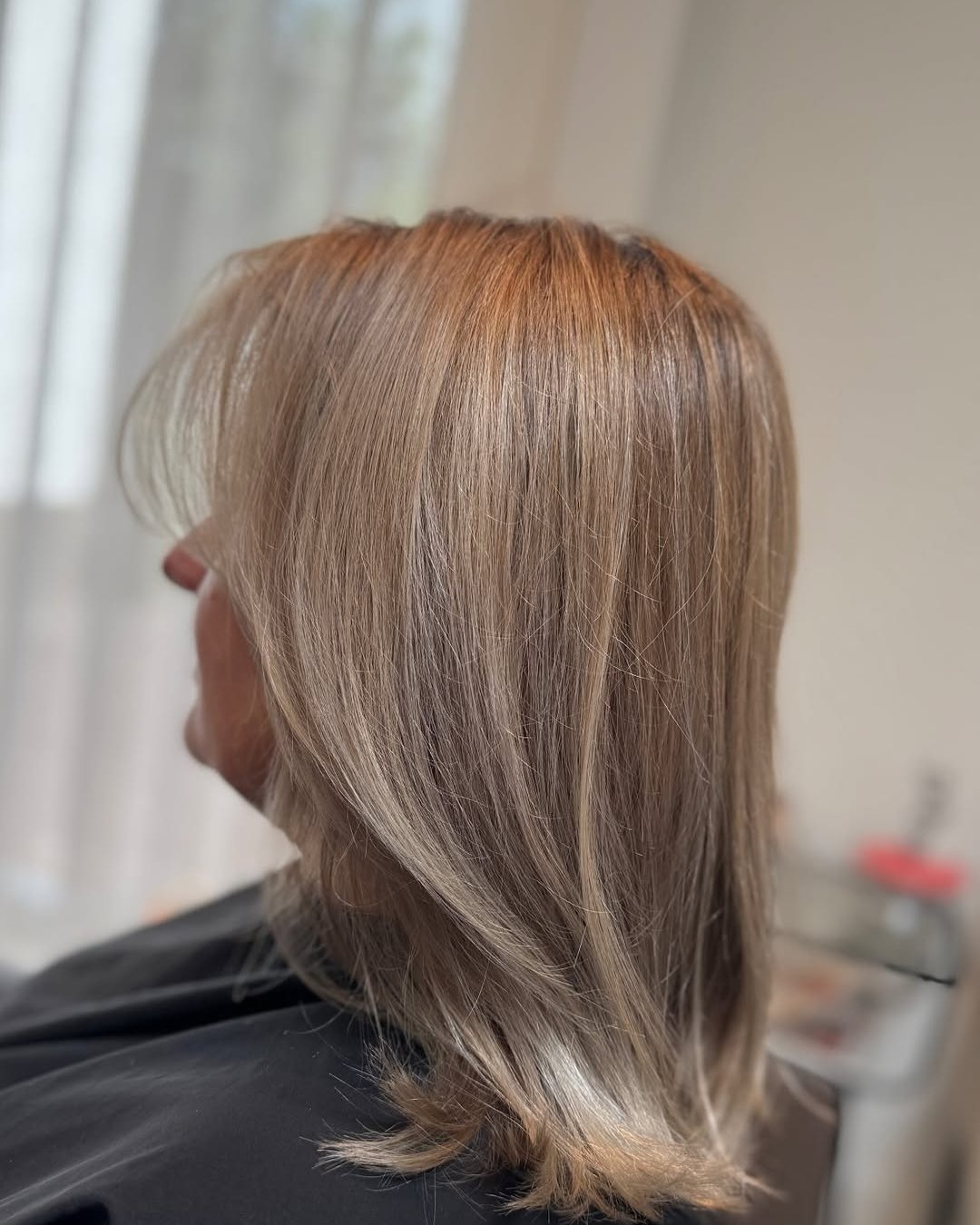 Grey blending: grijs dat zacht overloopt in de eigen haarkleur